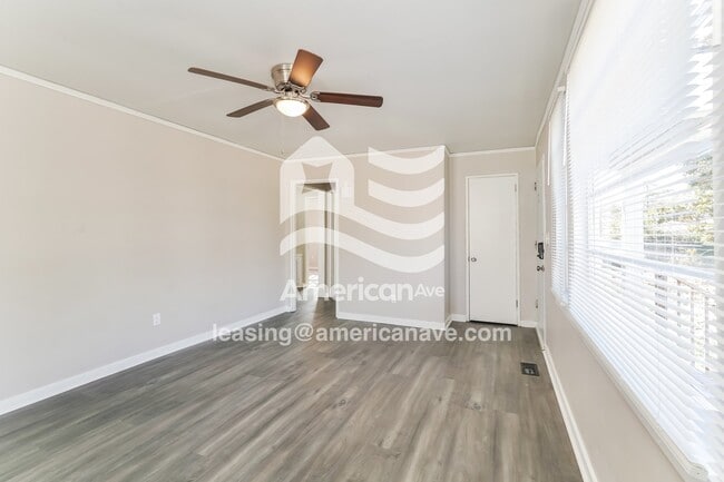 Foto del edificio - 2506 Coleman Ave