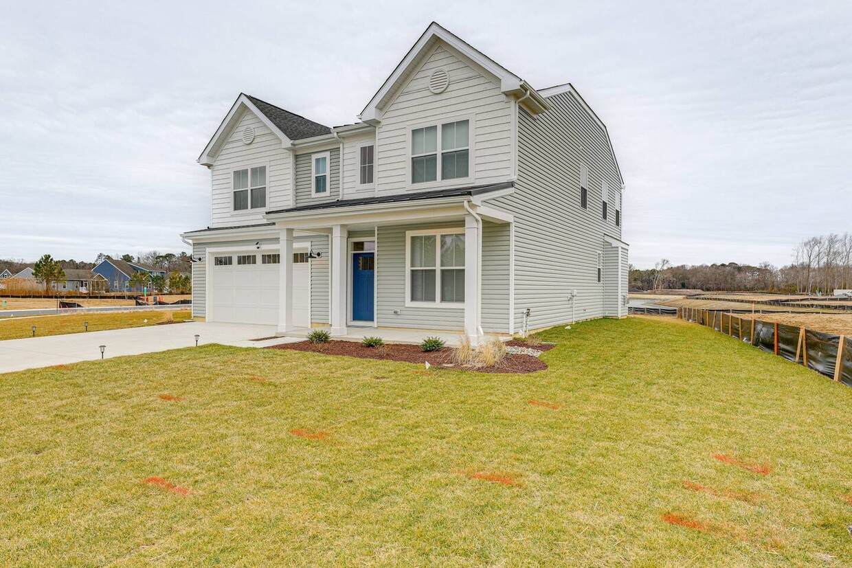 Primary Photo - 23525 E Gate Dr