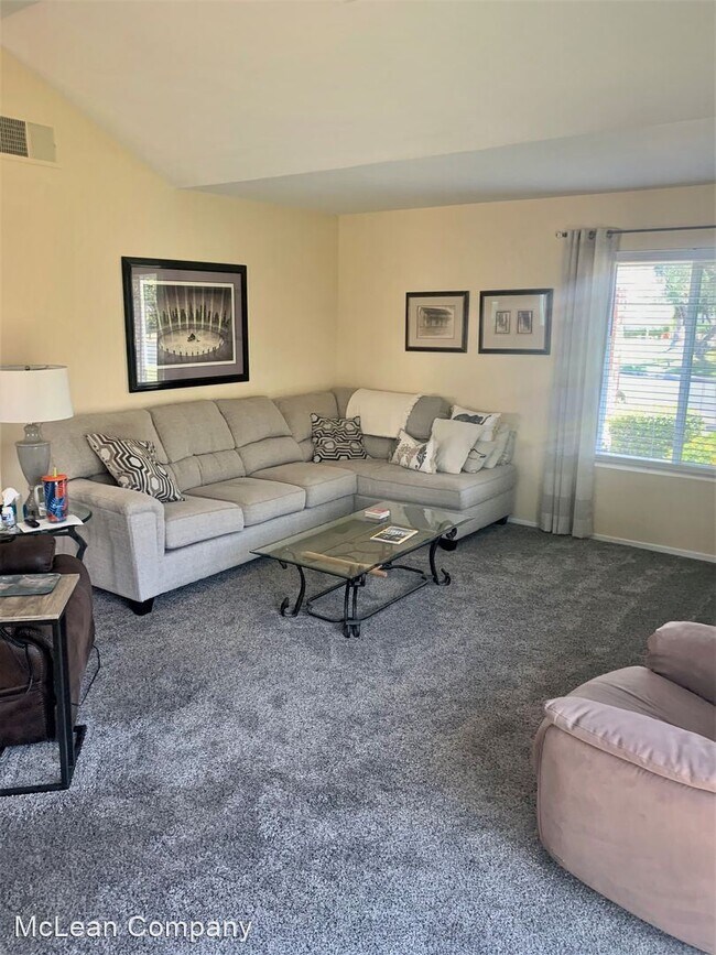 Building Photo - 2 br, 2 bath House - 5920 Paradise Plaza