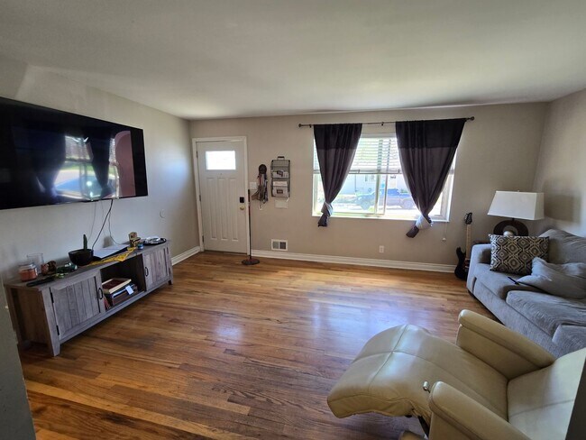 Building Photo - Ranch home in Nothglenn