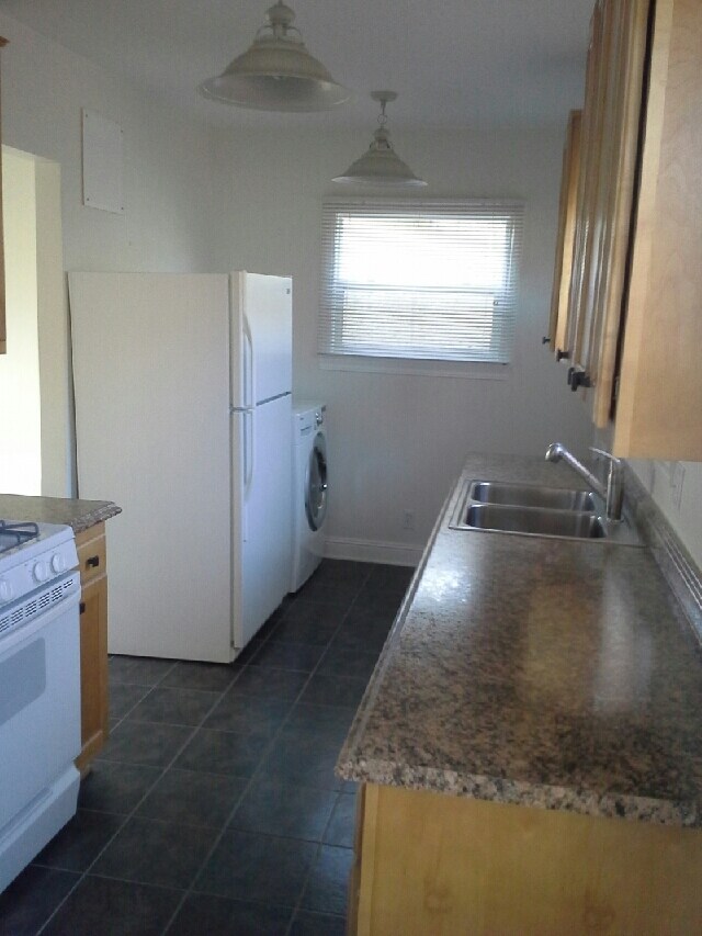 Kitchen - 5409 Monroe St