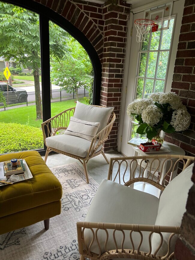 Photo - 1308 N Highland Ave NE House