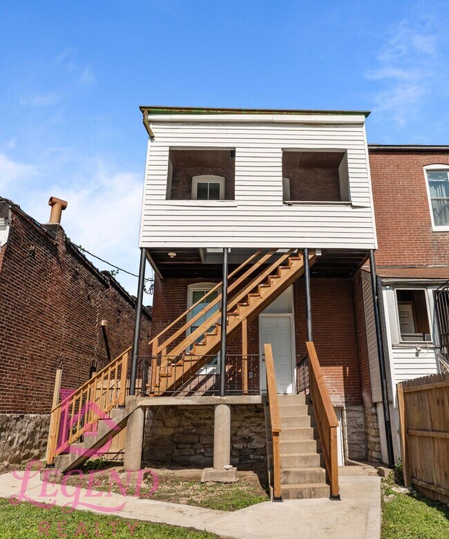 Building Photo - 4138 Iowa Ave