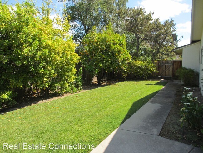 Building Photo - 4 br, 2 bath House - 12767 Cambridge Drive
