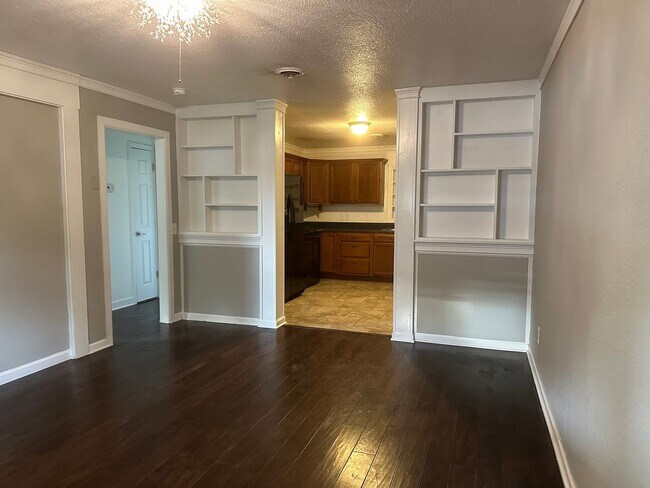 Building Photo - 3 Bdrm/2 Bath home    ?   Gray, TN