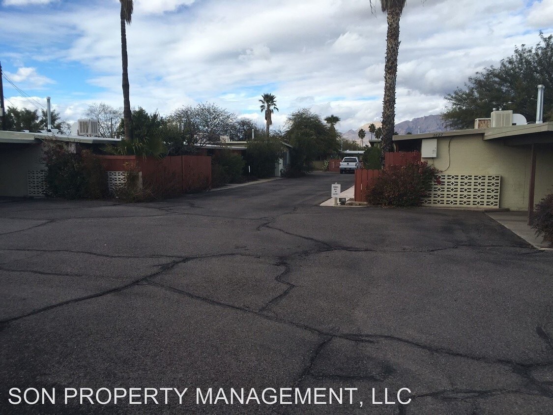 Foto principal - 3635-3635 E Flower St