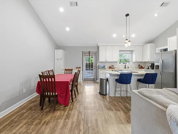 Foto del edificio - 47 Meadowlark Dr