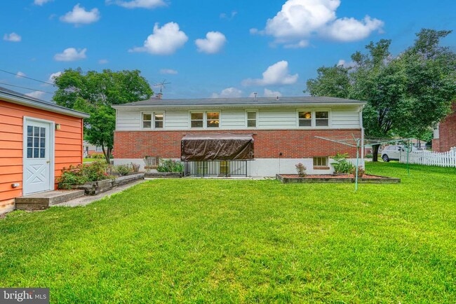 Building Photo - 112 Springside Dr