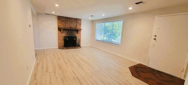 Foto del edificio - Charming 3-Bedroom Rambler in Seattle/Shoreline