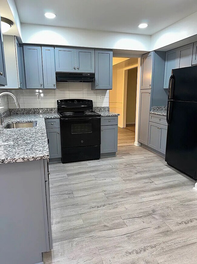 Foto del edificio - 6727 Mink Ct