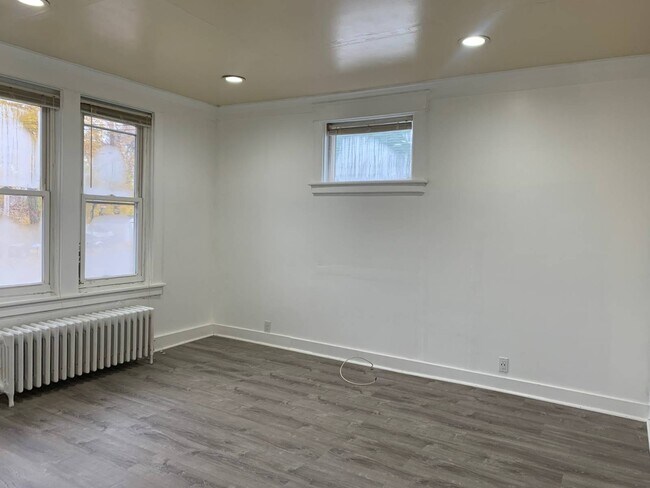 Foto del edificio - 116 Riverside Ave