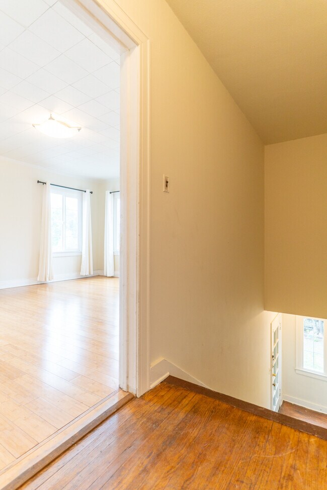 Foto del edificio - 1532 N Commonwealth Ave