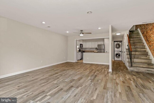 Building Photo - 3875A Steppes Ct