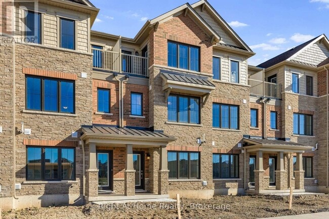 Photo du bâtiment - 9 Lilac Ln