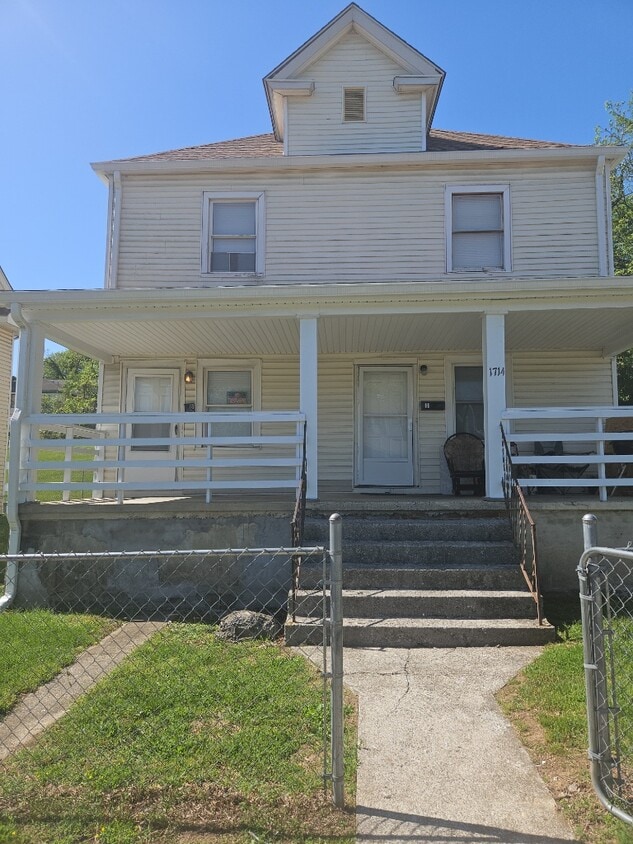 Primary Photo - 1714 Melrose Ave NW
