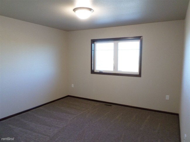 Building Photo - 5636 Yukon Dr