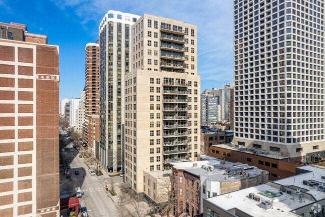 Building Photo - Maple Tower