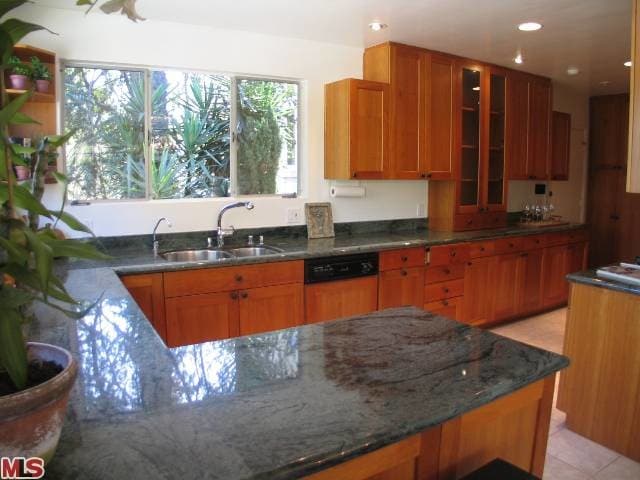 Kitchen - 10350 Lorenzo Dr