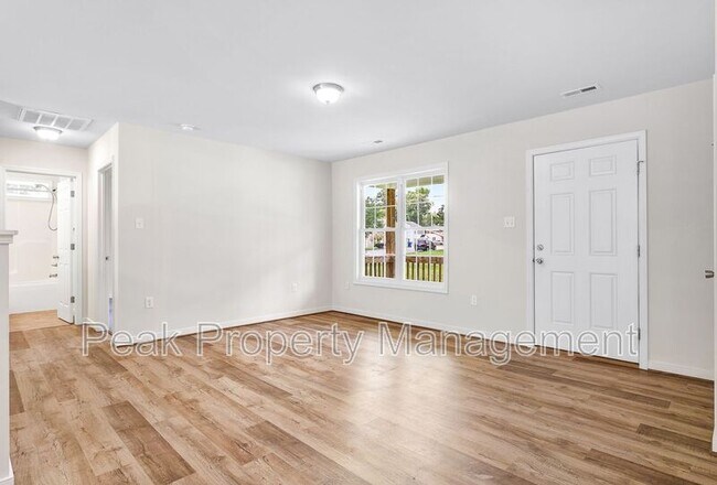 Building Photo - 1301 Starview Ln