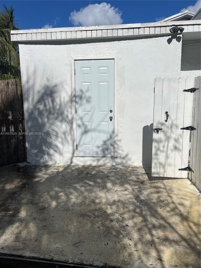 Foto del edificio - 655 NW 2nd St