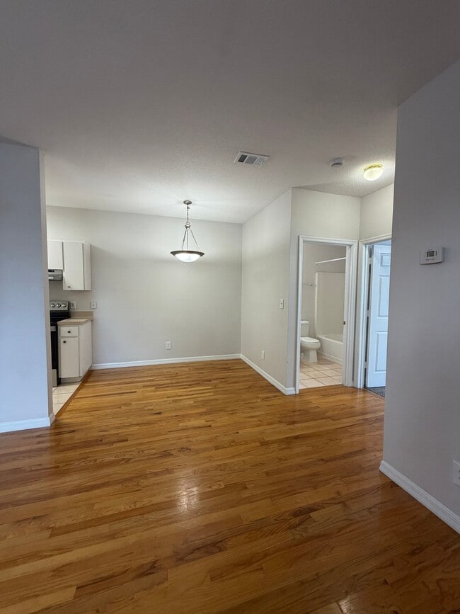 Building Photo - 2403 W Platt St