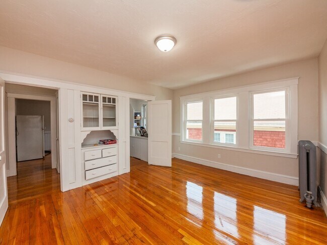 Foto del edificio - 31-33 Mercier Ave