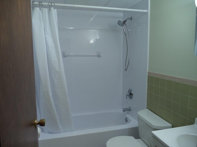 Foto del edificio - 3 Pembroke Dr