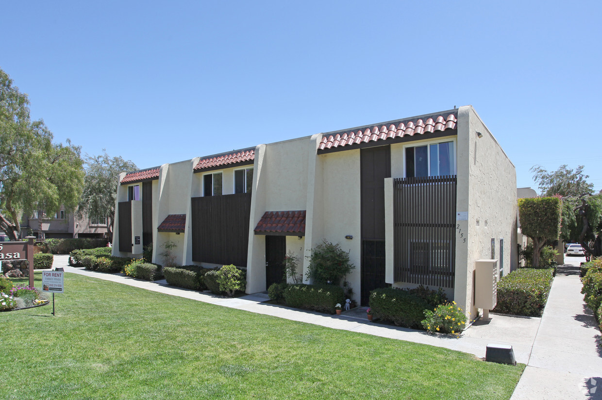 Primary Photo - Su Casa Townhomes