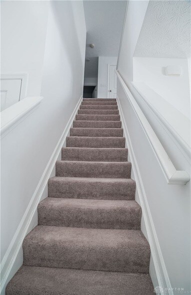 Foto del edificio - 1018 Redwood Rd