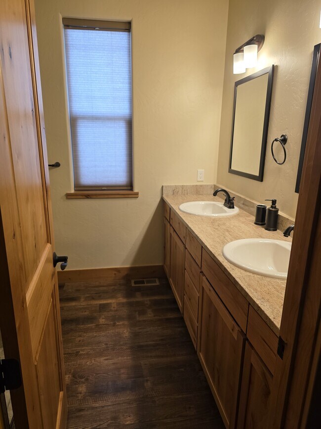 Foto del edificio - 1 Redstone Dr