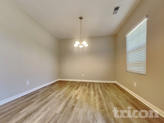 Building Photo - 105 Sinclair Way