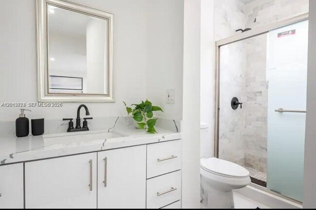Foto del edificio - 2242 Taft St