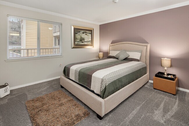 Foto del edificio - 7382 West Lake Sammamish Parkway Northeast