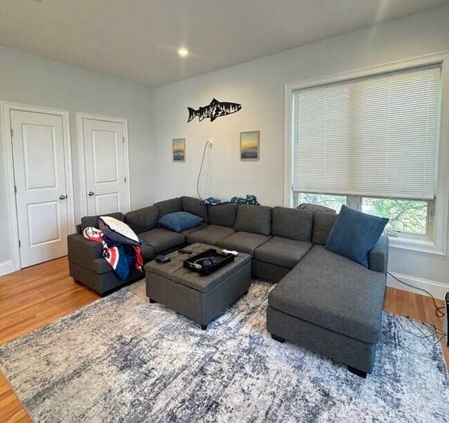 Foto del edificio - 353 Dorchester St