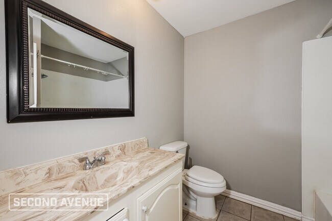 Foto del edificio - 7525 Ashcrest Ln