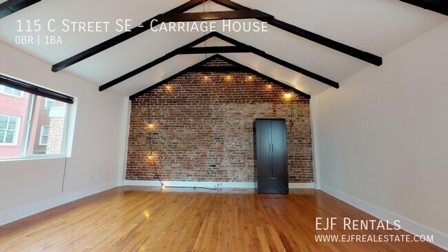 Building Photo - Unique Studio In the Historic District of ...