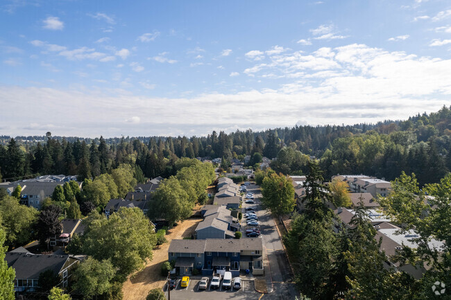 Exterior - Green Leaf Apartments