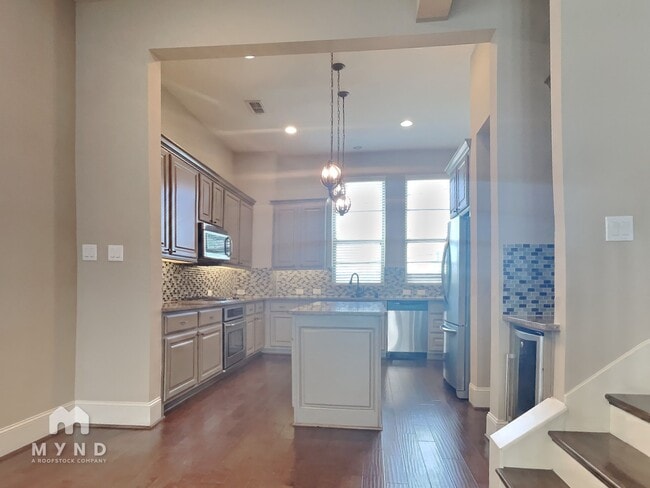 Foto del edificio - 5430 Cornish St