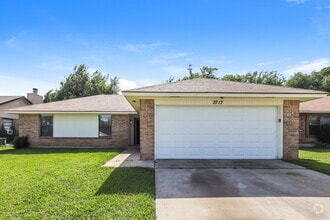 Building Photo - 2717 Paxton Pl