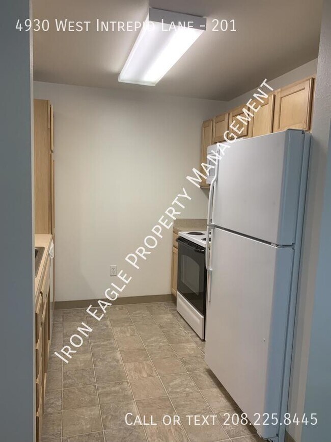 Building Photo - 4930 W Intrepid Ln