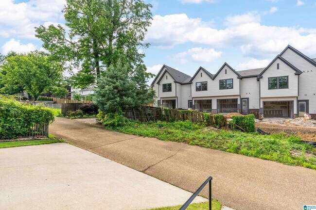 Foto del edificio - 3117 Canterbury Pl