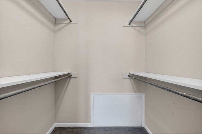 Foto del edificio - 4202 Waltham Ct