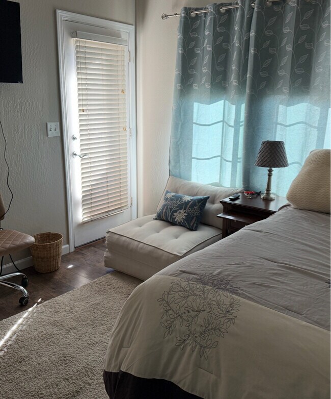 Foto del edificio - 2423 W Silverton Dr