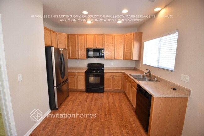 Building Photo - 4237 Bountiful Cir