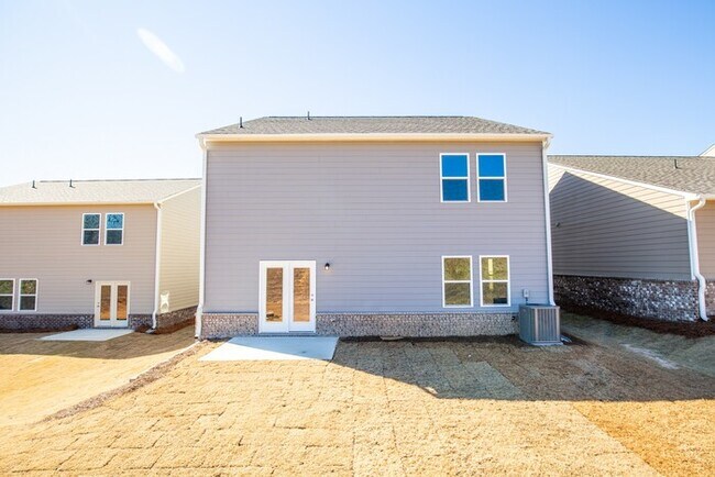 Foto del edificio - Brand new 5 Bedroom- Bedroom on main floor!