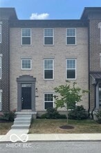 Building Photo - 305 Fairfax Way