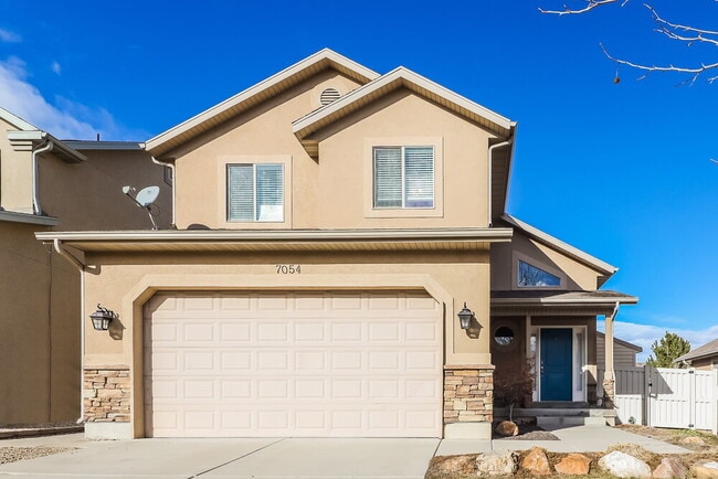 Building Photo - 7054 Dry Sycamore Ln