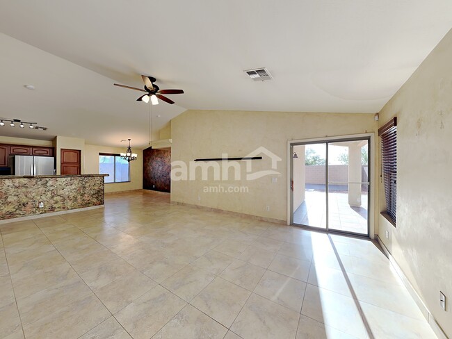 Foto del edificio - 23809 N 117th Dr