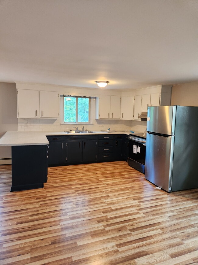 Kitchen - 1 Hampson St