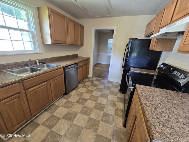 Building Photo - 1105 E Williams Cir